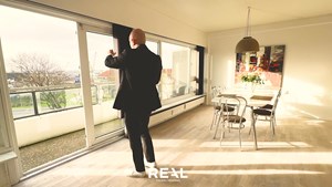 RealMæglerne Esbjerg præsenterer rummelig ejerlejlighed i centrum med udsigt og altan