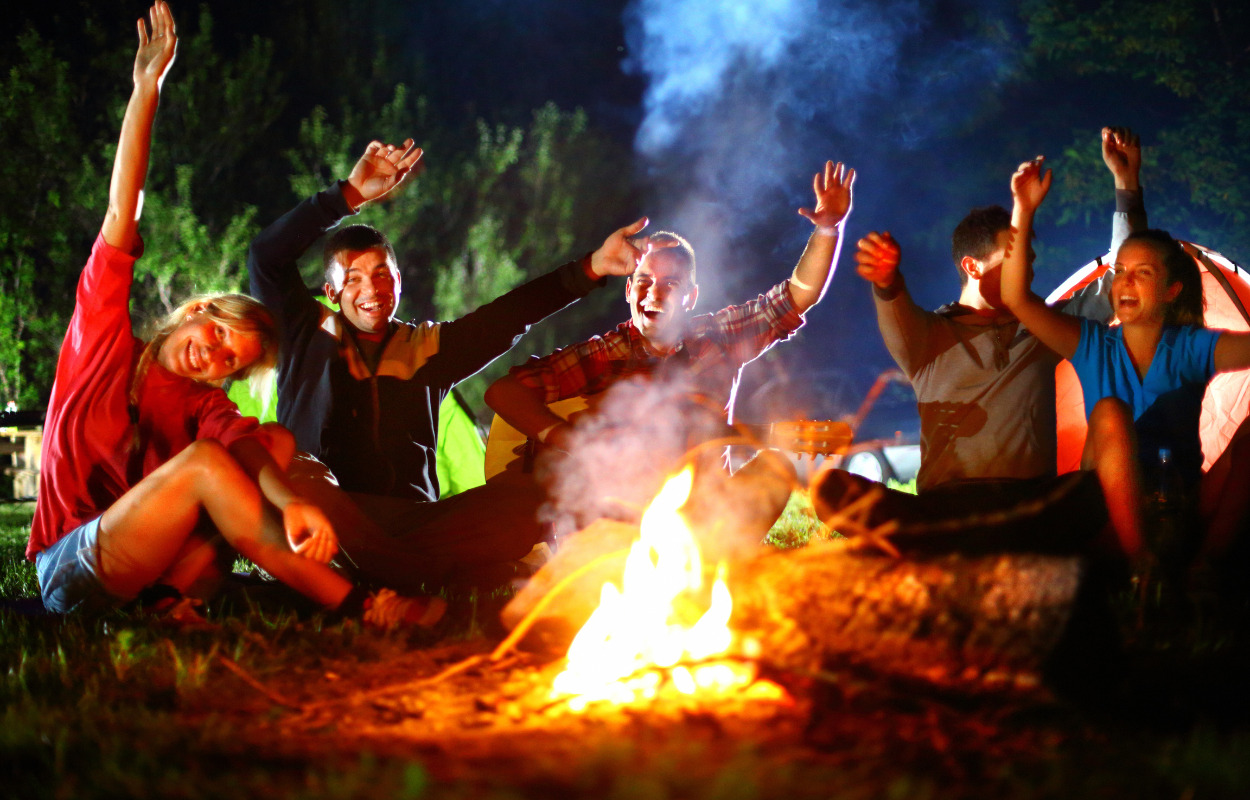 Dyrespor, lejrbål og fællessang ved Naturværket