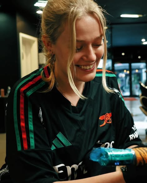 Oplev unikke tattoos hos Mr. & Mrs. Tattoo med Frederikke