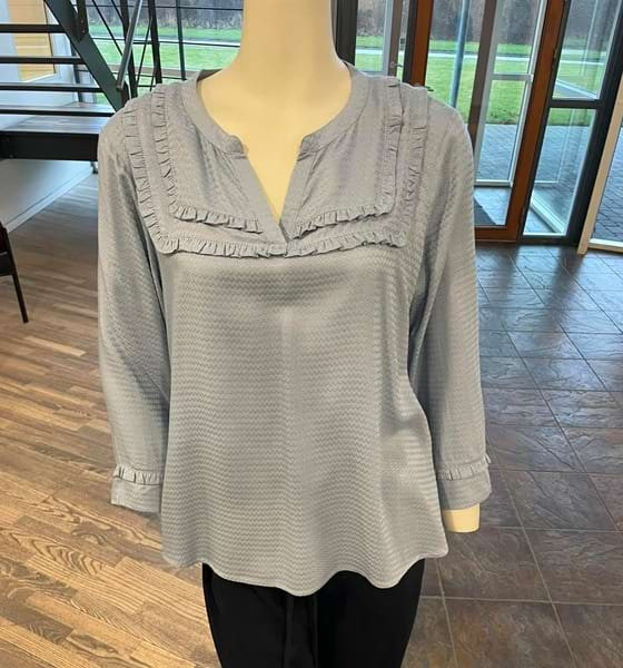 Klarissa & Nora tilbyder viskose bluse til halv pris i denne uge