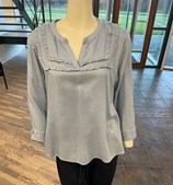 Klarissa & Nora tilbyder viskose bluse til halv pris i denne uge