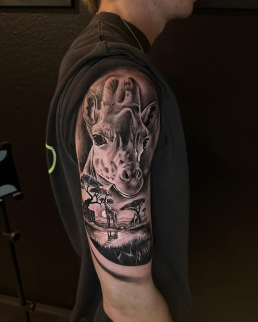 Viktorya imponerer med sit seneste mesterværk og tilbyder ledig tid hos Mr. & Mrs. Tattoo i morgen