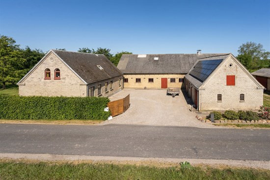 Top 6 over dyreste boliger til salg i Ullerslev. Priser op til 3.350.000 kr