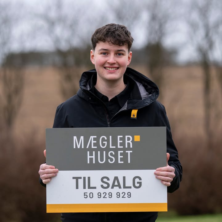 Mæglerhuset Brønderslev byder velkommen til ny praktikant med lokalt kendskab