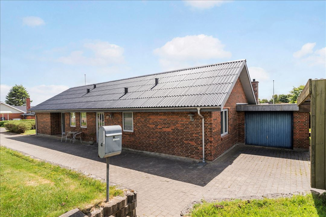 Til salg hos EDC Ejen­doms­grup­pen Struer: Villa med god plads til hele familien