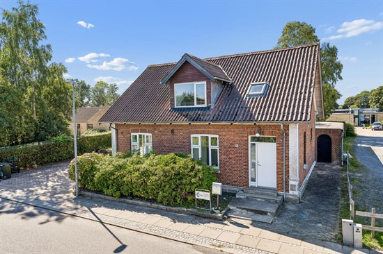 Vejlevej 6H er til salg for kun 745.000 kr.: Se de billigste boliger til salg i Hedensted her