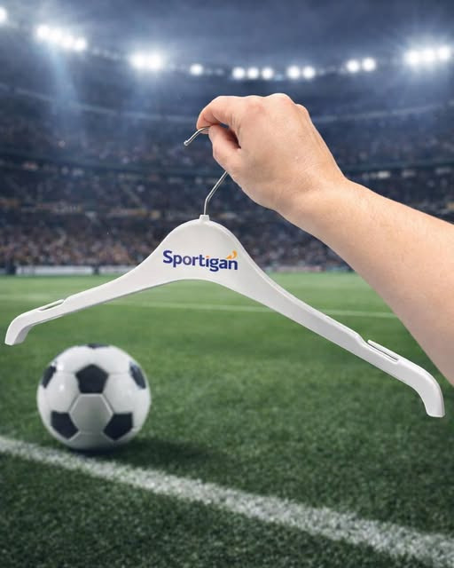 Sportigan Hadsund præsenterer den nye landsholdstrøje i butikken