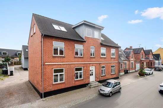 Ved Kildepladsen 3 er til salg for kun 995.000 kr.: Se de billigste boliger til salg i Borup her