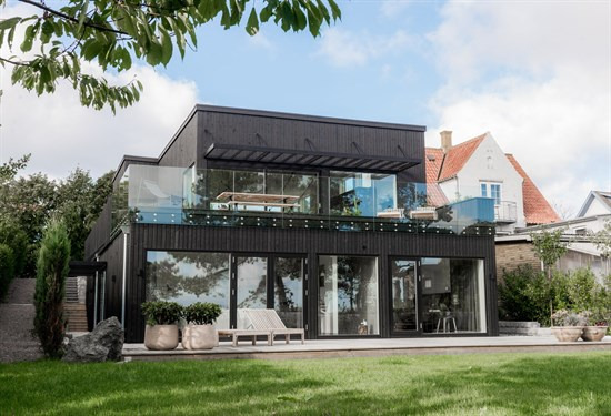 Top 6 over dyreste boliger til salg i Allinge. Priser op til 14.950.000 kr