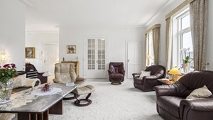 Lys og velindrettet ejerlejlighed i hjertet af Hjørring