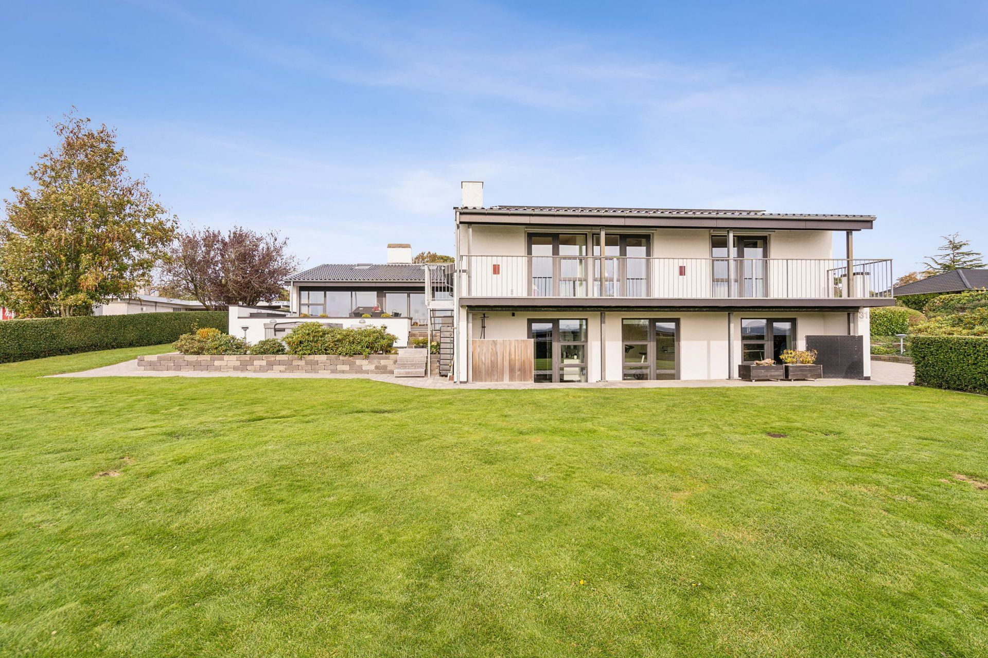 En ren boligdrøm på [m² på dyreste bolig] m² til 9,5  mio. kroner er nu komme til salg i Aabenraa: Se hvor de dyreste boliger til salg i Aabenraa er