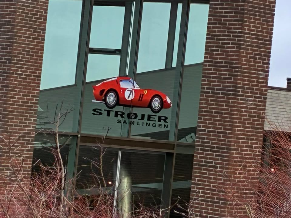 Centrum Auto takker ansatte for gave ved Strøjersamlingen