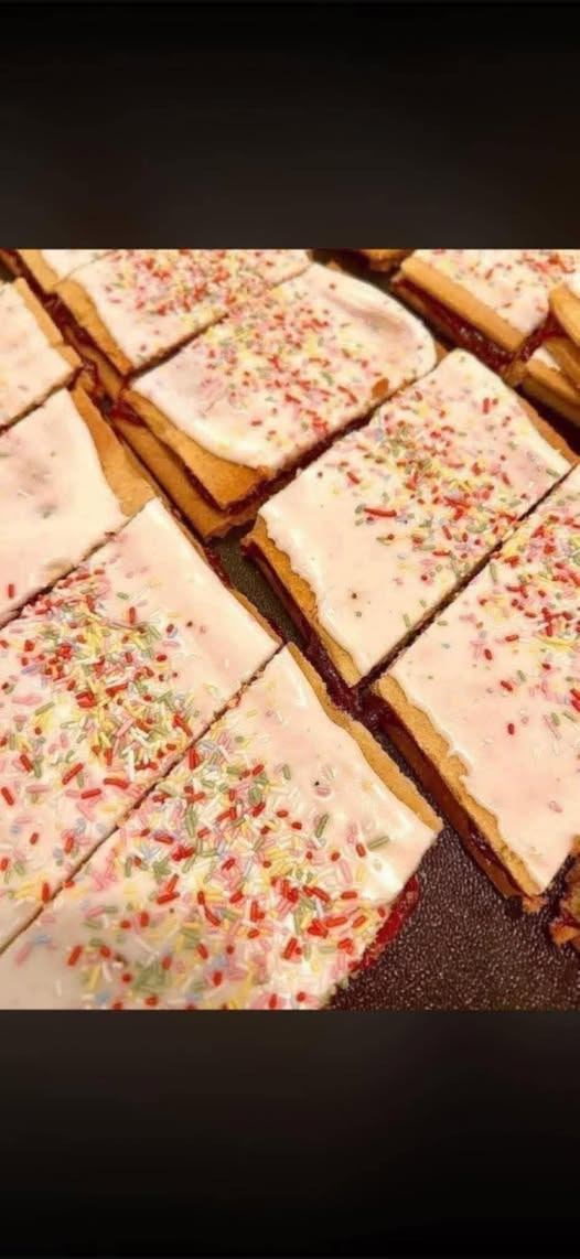 Det Lune Brød sælger hindbærsnitter til 10 kr. pr. stk.
