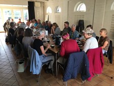 Samvær, sang og morgenmad for ældre i Jægerspris