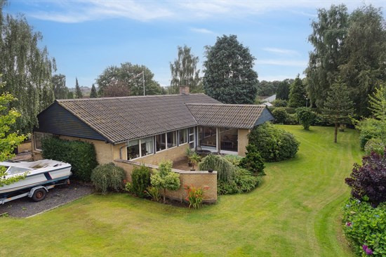 Pris sat ned med 200.000 kr. på Randersvej 218