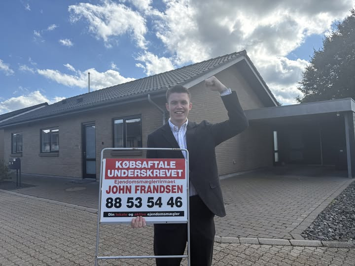 John Frandsen Herning annoncerer solgt bolig i Lind
