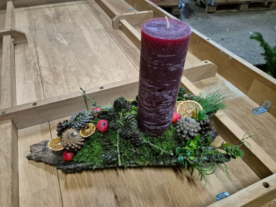 Hyggelig open by night hos Jensen Jordbær med gavekurve og juledekorationsværksted