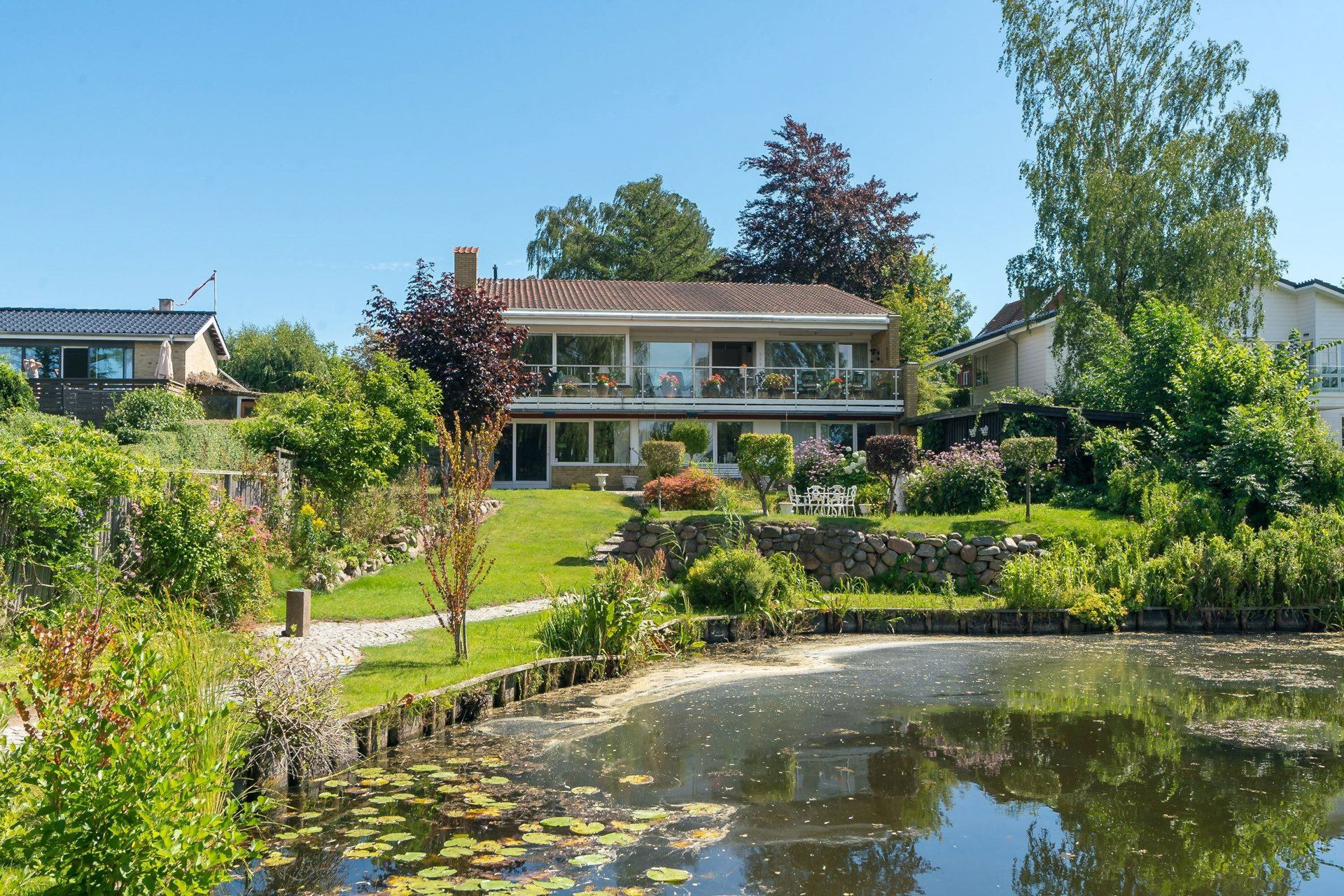 Luksusbolig netop kommet til salg i Værløse: Se hvad du skal smide for Værløses dyreste adresser her