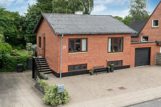 Til salg hos Estate Boligmægleren Tårs: Centralt beliggende villa i Tårs