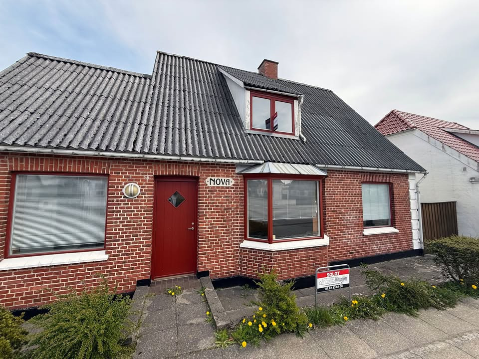 Ejendomsmæglerfirmaet Thomas Risager A/S sælger bolig på Bispensgade 147 i Hjørring
