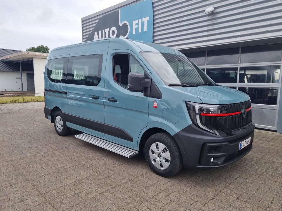 AutoFit A/S leverer den første Renault Master E-Tech Minibus til sjællandsk institution