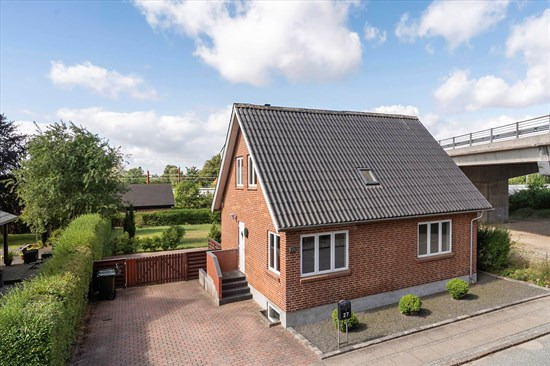 Hedensted Skovvej 7 er til salg for kun 898.000 kr.: Se de billigste boliger til salg i Hedensted her