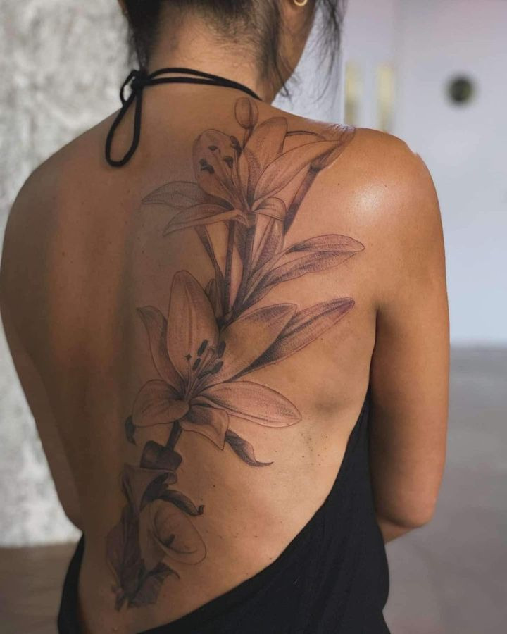 Flower power tatoveringer hos Din Tatovør i Randers