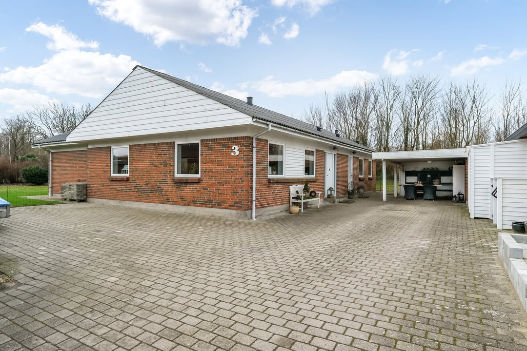 EDC Støvring præsenterer smukt renoveret villa i eftertragtet område