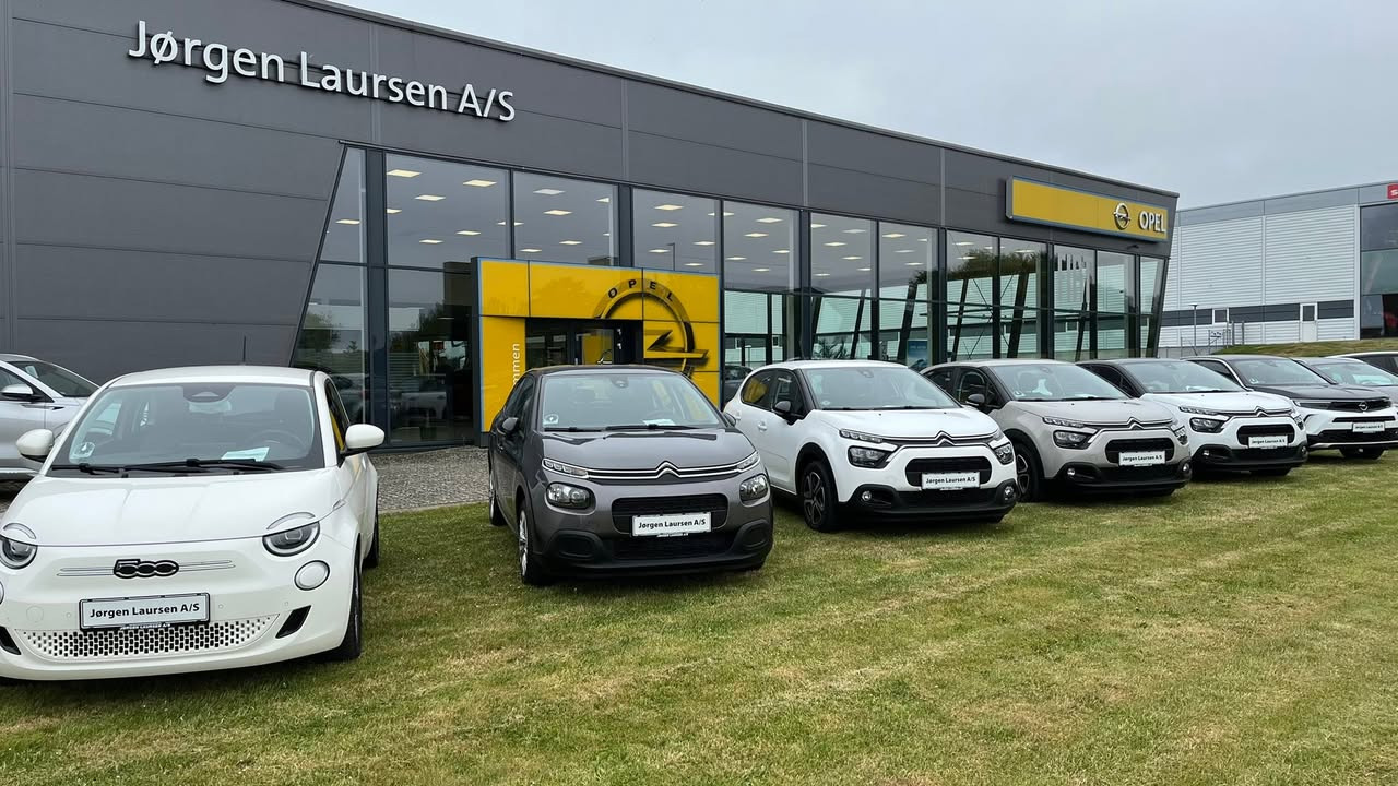 Jørgen Laursen A/S præsenterer nye brugte biler på lager i Skive til attraktive priser
