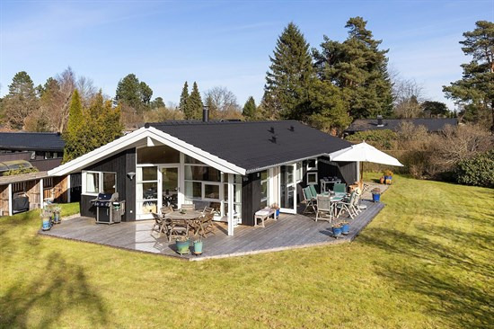 Pris sat ned med 1.245.000 kr. på Hyldevej 3