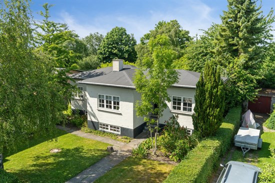 Balagervej 21 og 1 anden boliger er kommet til salg denne uge i Viby J - se boligerne her.