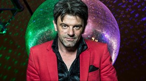 Oplev komedie og dansefest i Birkerød