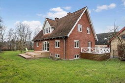 Drømmer du om luksus? For 2,295 mio. kroner er Bøjdenvejen 57 kommet til salg - Se den og de dyreste boliger til salg her