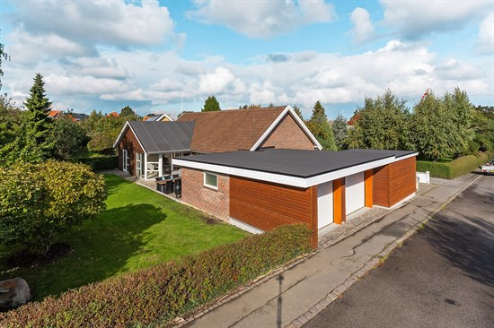 Birkevej 6 og 1 anden boliger er kommet til salg denne uge i Allinge - se boligerne her.