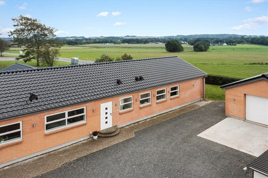 Top 6 over dyreste boliger til salg i Tørring. Priser op til 3.495.000 kr