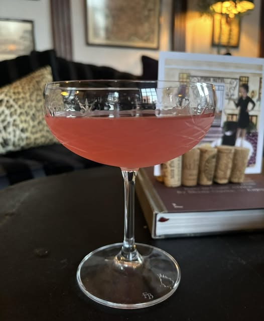 Park Hotel Frederikshavn inviterer til Valentinsaften med cosmopolitan i vinbaren