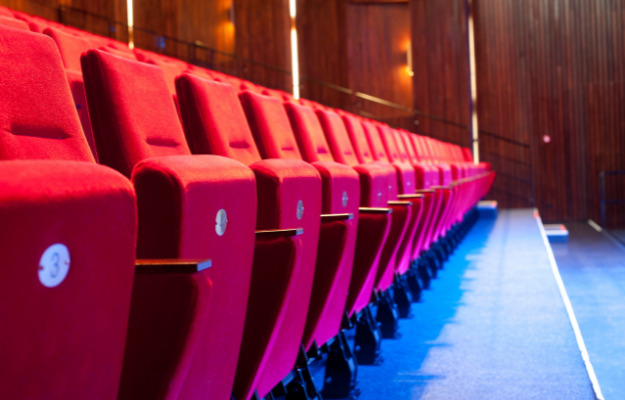 Kom til hatteteater på Brønderslev Bibliotek: Teatersport i børnehøjde