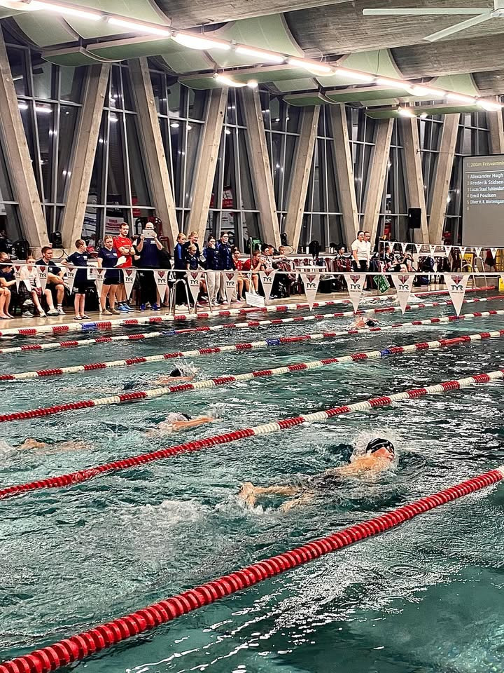 Dilling Herning Grand Prix succes hos Herning Svømmehal med over 300 deltagere