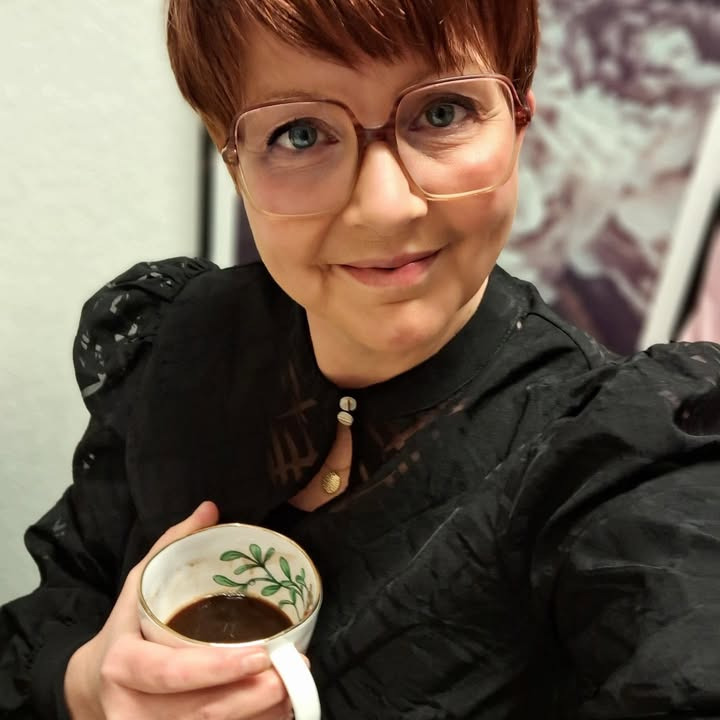 Lux By Jakobsen klar med skinnende lørdagsoutfits til dig