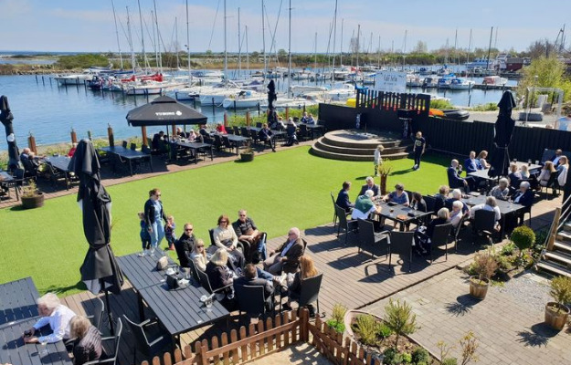 Havudsigt og mad krydret med kærlighed 