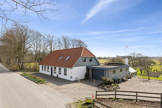 Luksusbolig netop kommet til salg i Brørup: Se hvad du skal smide for Brørups dyreste adresser her