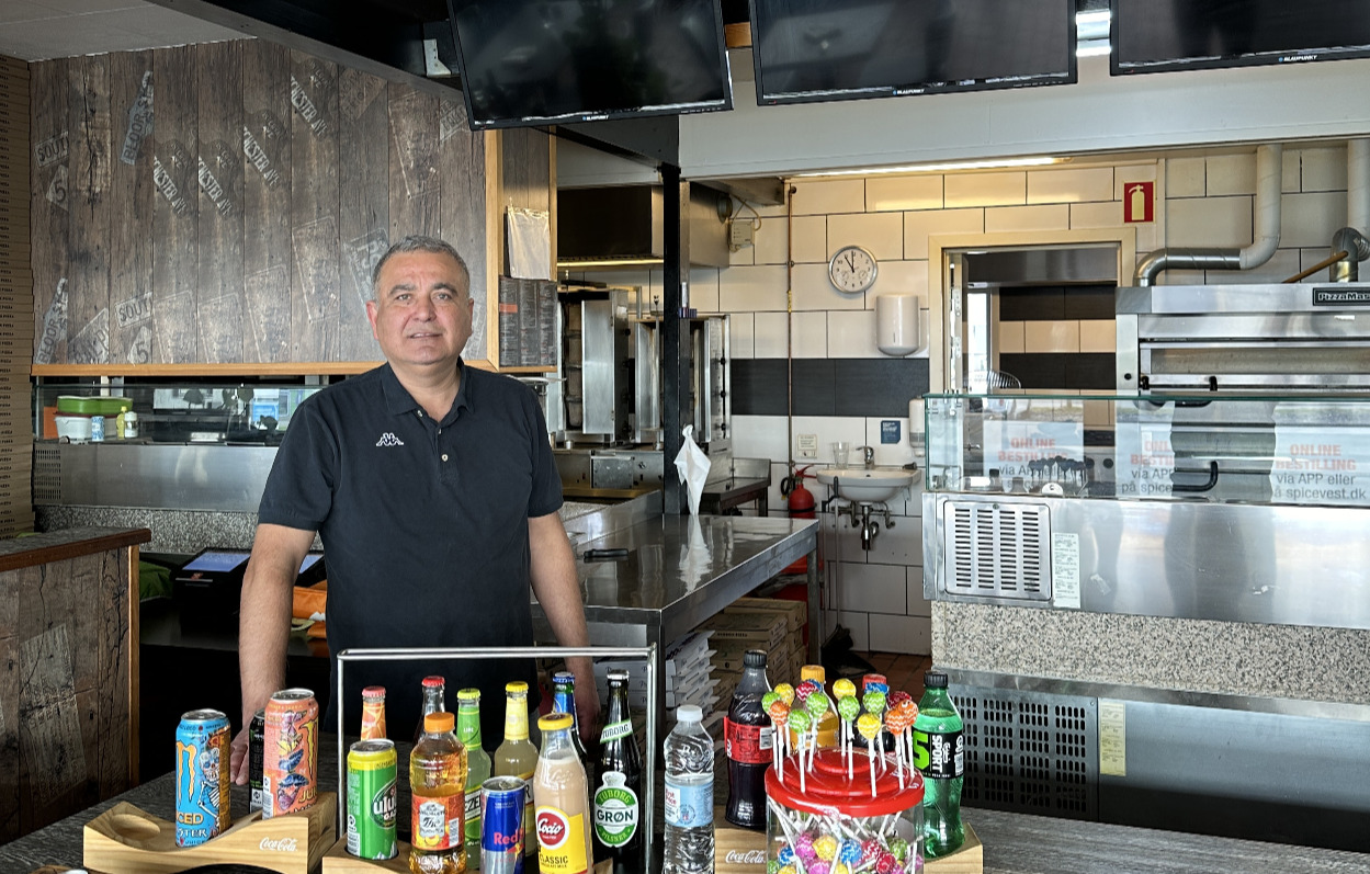 Korhan kom til Fredericia som 5-årig: I dag driver han Spice Vest på Vejlevej
