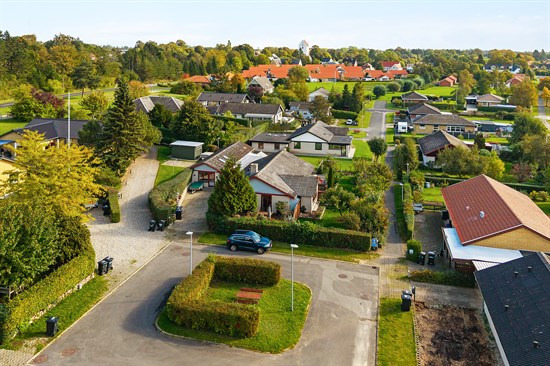 Granvej 47 og 3 andre boliger er kommet til salg denne uge i Ullerslev - se boligerne her.