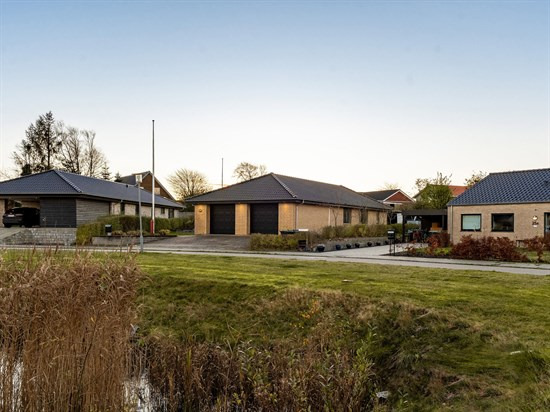 Plutovej 23 og 2 andre boliger er kommet til salg denne uge i Varde - se boligerne her.