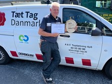 Lokal tagdækkervirksomhed bliver anerkendt for sit arbejde med genanvendelse