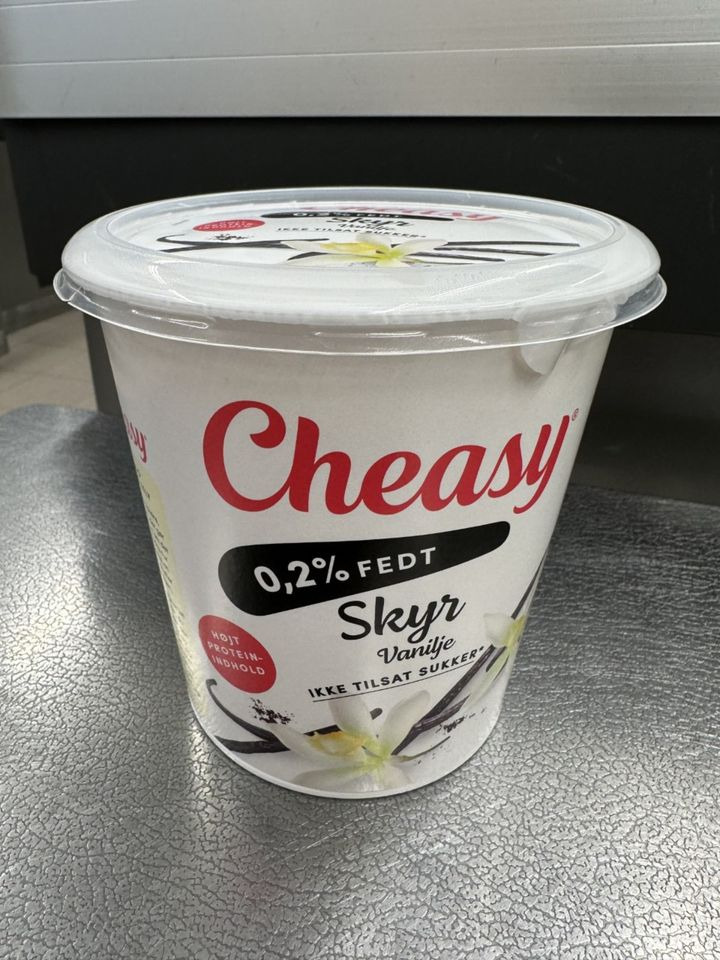 Spar Nørrebro Hjørring: Bestil Cheasy Skyr Vanilje til 18 kr. senest fredag