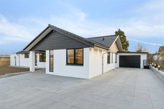 Top 6 over dyreste boliger til salg i Hørning. Priser op til 7.295.000 kr