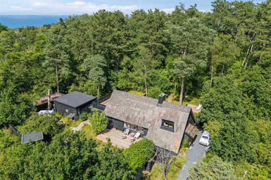 Lynghøj 3 og 2 andre boliger er kommet til salg denne uge i Fårevejle - se boligerne her.