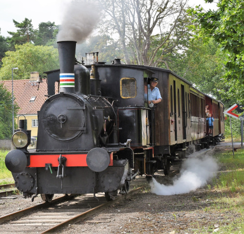 Tag på en nostalgisk rejse med veterantog fra Maribo