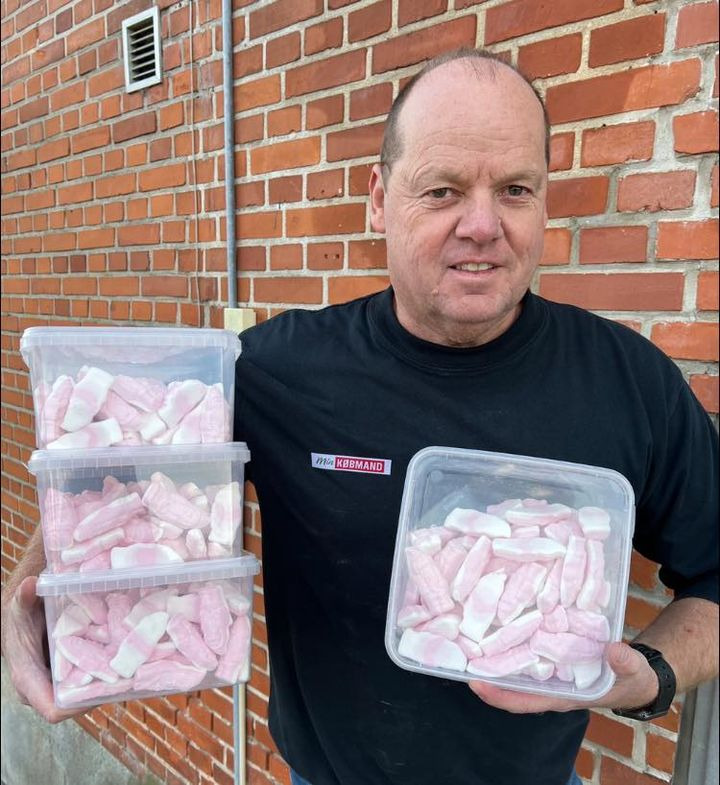 Tilbud på julemænd med jordbærsmag hos Min Købmand Øster Bjerregrav: Kun 69,95 kr. for en hel kasse!